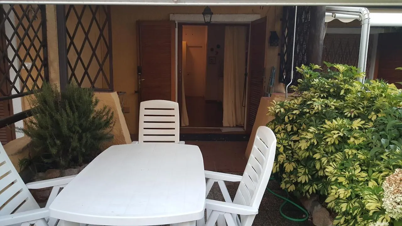 residence approdo Cannigione 0*,  Italia
